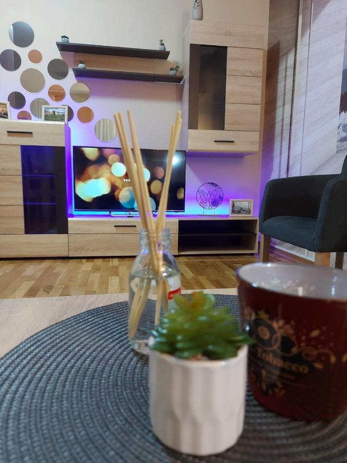 Apartman Espresso Sa Parkingom Sremska Mitrovica Luaran gambar