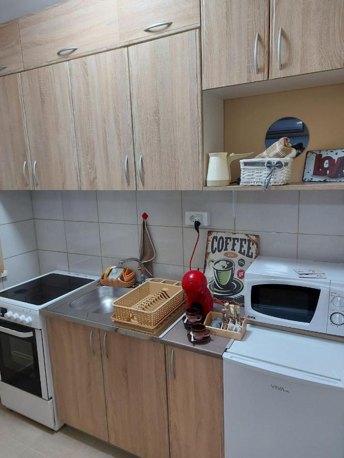 Apartman Espresso Sa Parkingom Sremska Mitrovica Luaran gambar