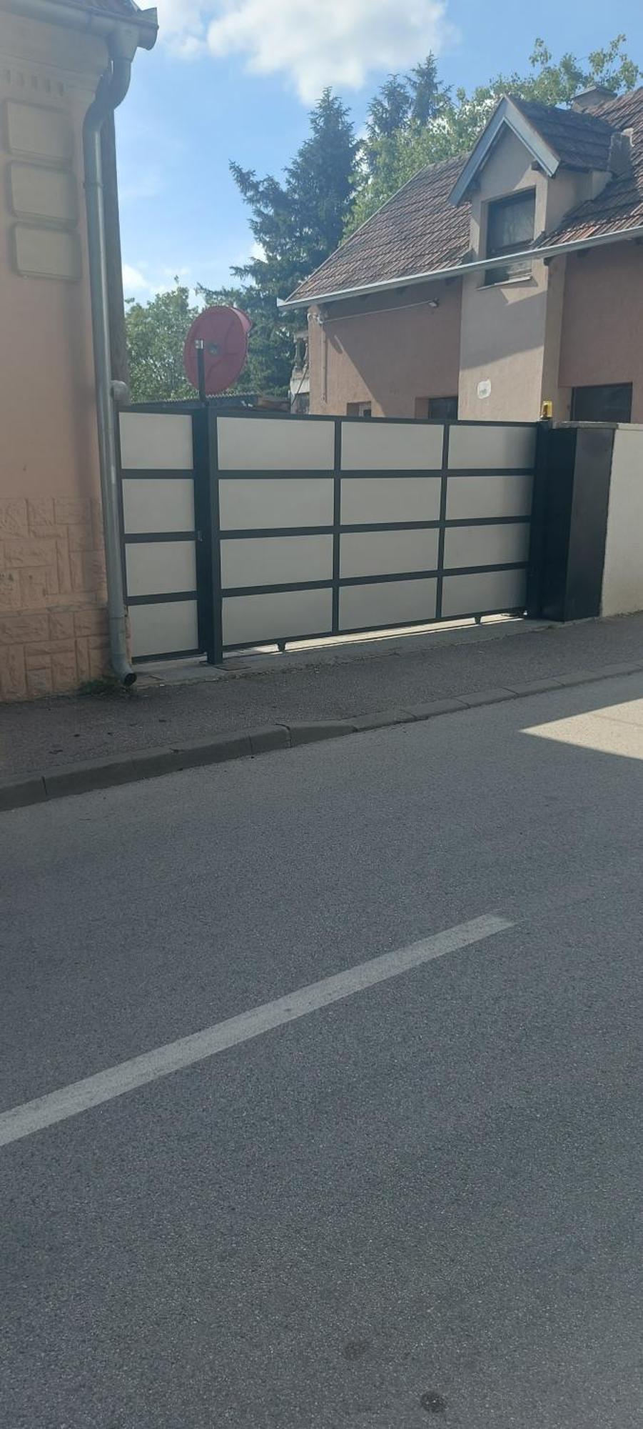 Apartman Espresso Sa Parkingom Sremska Mitrovica Luaran gambar